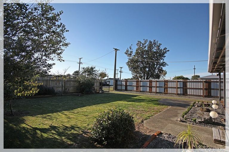 Photo of property in 27 Punga Street, Tangimoana, 4822