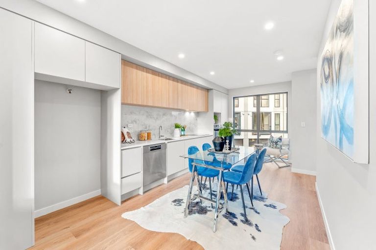 Photo of property in 8/218 Lake Road, Northcote, Auckland, 0627