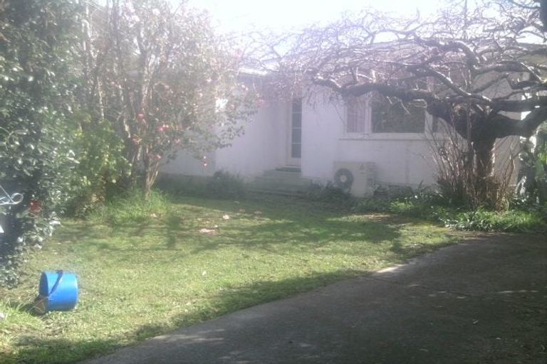 Photo of property in 3 Stirling Crescent, Hokowhitu, Palmerston North, 4410