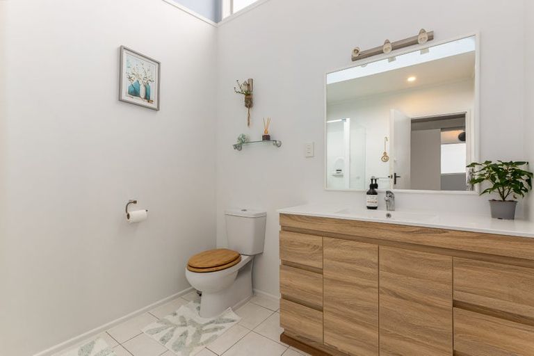 Photo of property in 58 Eskdale Road, Papakowhai, Porirua, 5024