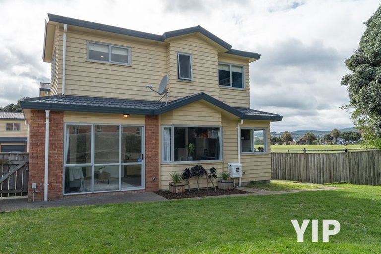 Photo of property in 2 Pohutukawa Grove, Titahi Bay, Porirua, 5022