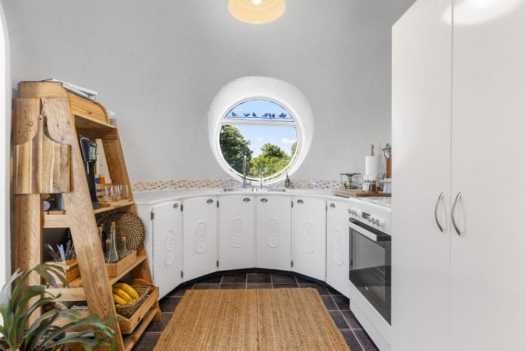 Photo of property in 17 Chartwell Drive, Eltham, 4322