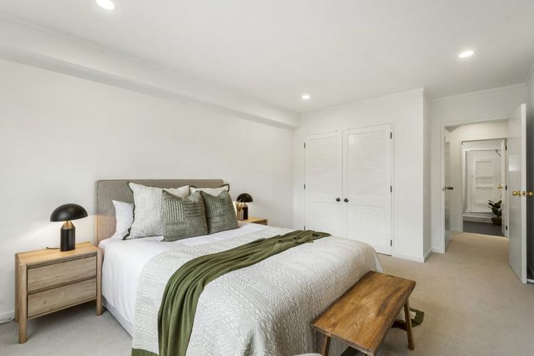 Photo of property in 24 Rosemary Avenue, Forrest Hill, Auckland, 0620