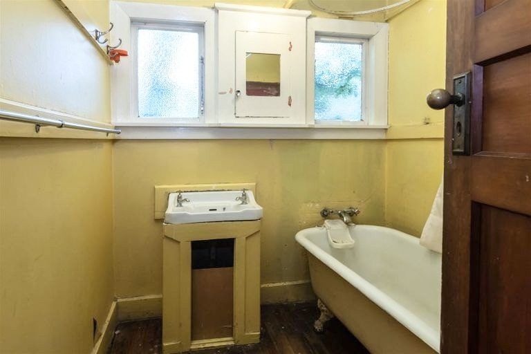 Photo of property in 88 Blighs Road, Strowan, Christchurch, 8052