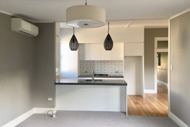 Photo of property in 1/2 Milton Road, Northcote Point, Auckland, 0627