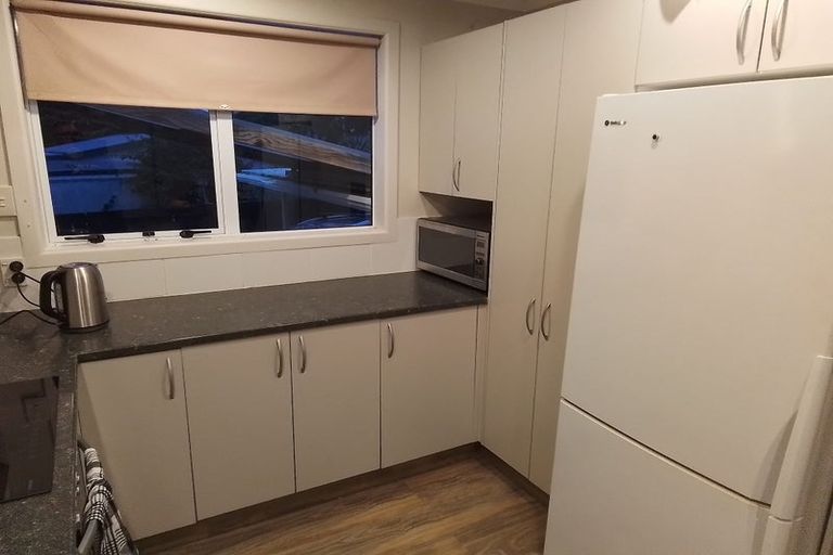 Photo of property in 2/129 Edmonton Road, Te Atatu South, Auckland, 0610