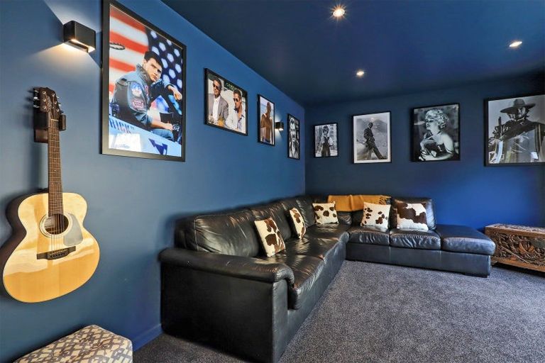 Photo of property in 1 Te Roera Drive, Taradale, Napier, 4112