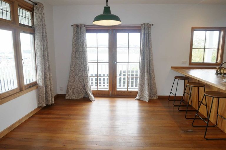 Photo of property in 7 Ticehurst Road, Lyttelton, 8082