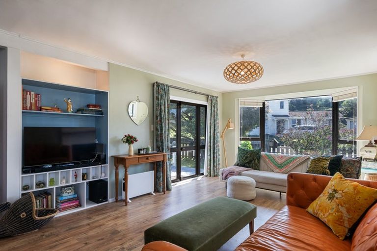 Photo of property in 4 Tarawa Street, Paekakariki, 5034