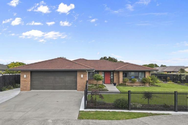 Photo of property in 28 Madison Street, Cambridge, 3434