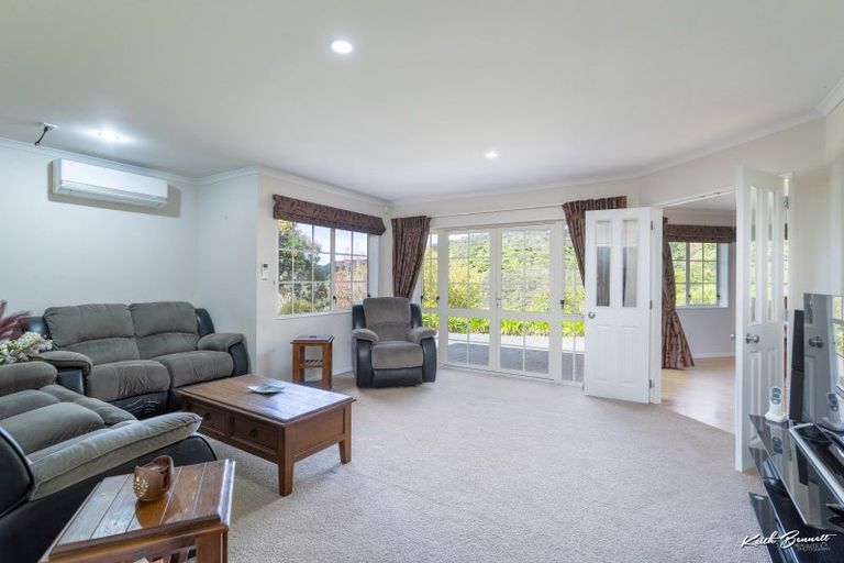 Photo of property in 5 Grace Nicholls Grove, Riverstone Terraces, Upper Hutt, 5018