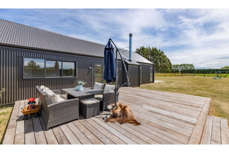 Photo of property in 32 Cridges Road, Darfield, 7510