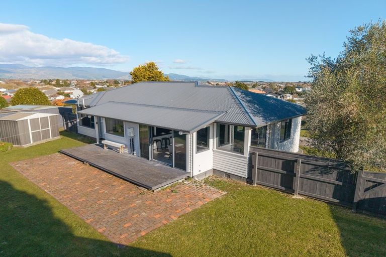 Photo of property in 24 Read Street, Levin, 5510