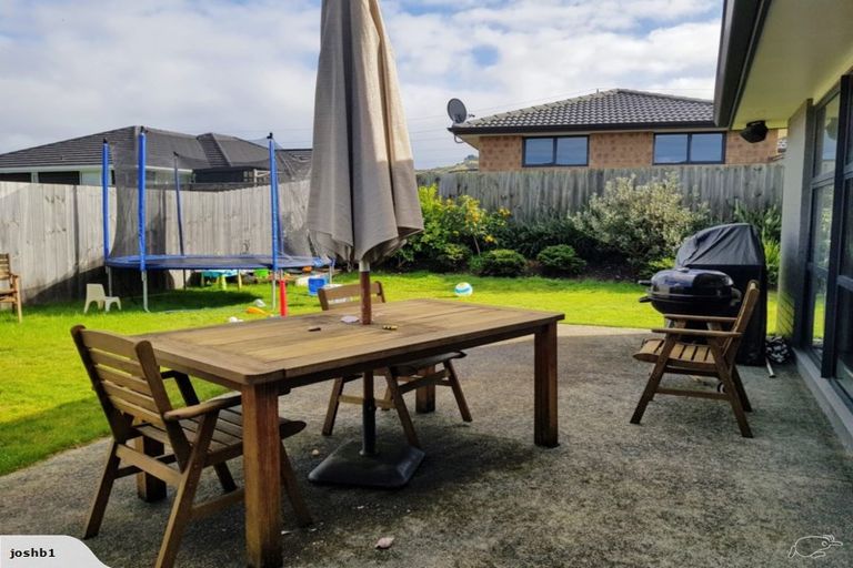 Photo of property in 2 Millbrae Place, Pokeno, 2402