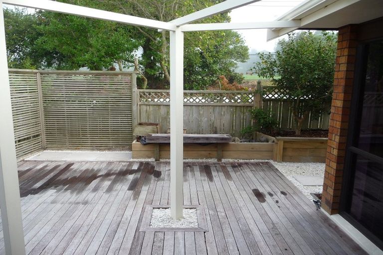 Photo of property in 2/32 Pupuke Road, Takapuna, Auckland, 0622