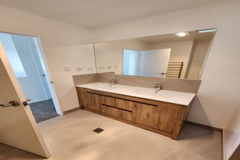 Photo of property in 9/25 Manse Road, Pahurehure, Papakura, 2113