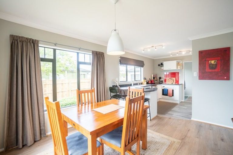 Photo of property in 45 Dalfield Place, Highbury, Palmerston North, 4412