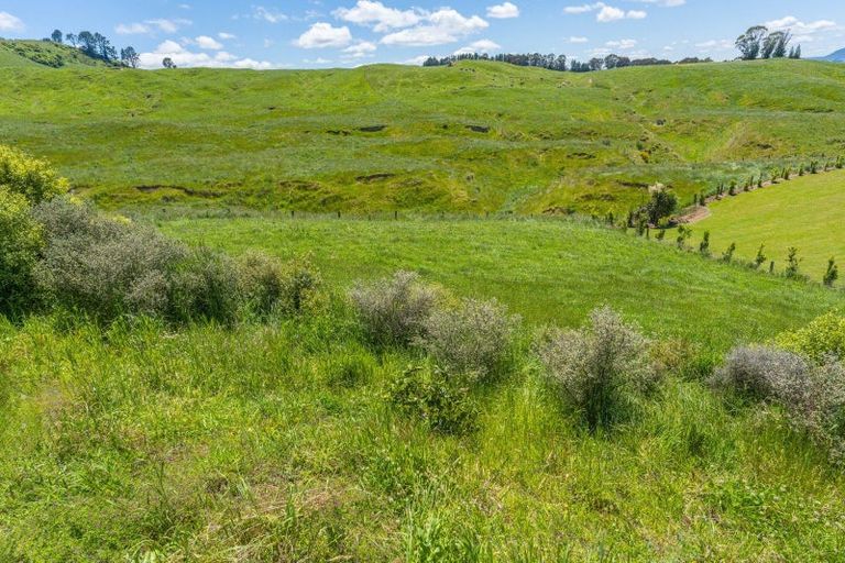 Photo of property in 40 Glenlochy Rise, Acacia Bay, Taupo, 3385