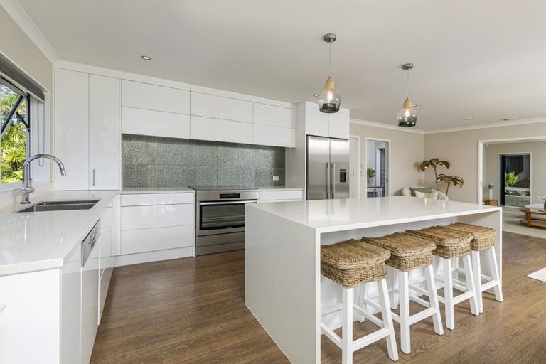 Photo of property in 29d Greenhithe Road, Greenhithe, Auckland, 0632