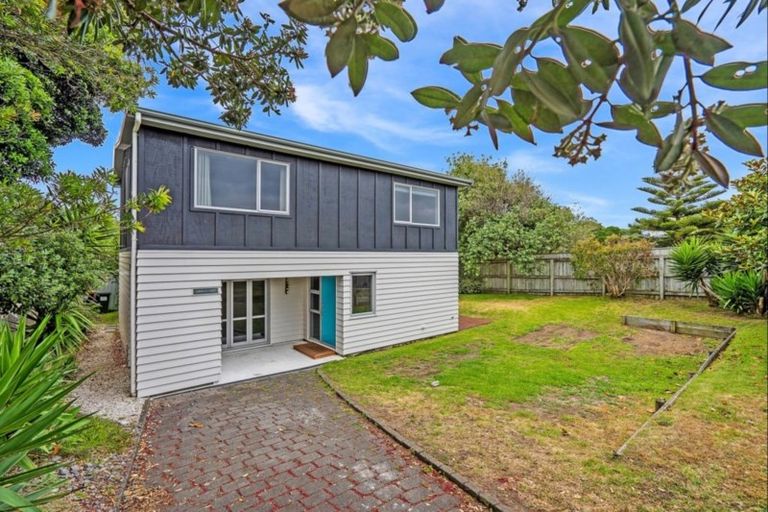 Photo of property in 160 Manly Street, Paraparaumu Beach, Paraparaumu, 5032