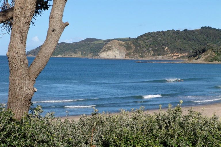 Photo of property in 1202 Cove Road, Langs Beach, Waipu, 0582