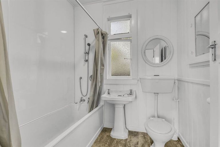 Photo of property in 12 Forbes Street, Westport, 7825