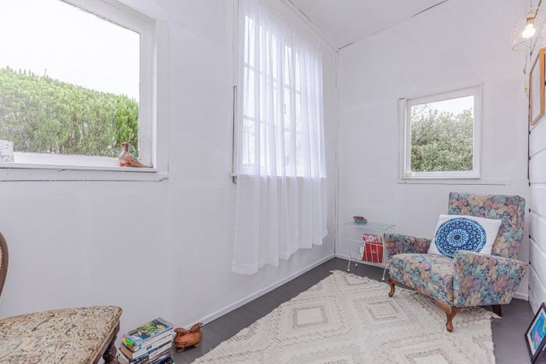 Photo of property in 15 Roberts Avenue, Aramoho, Whanganui, 4500