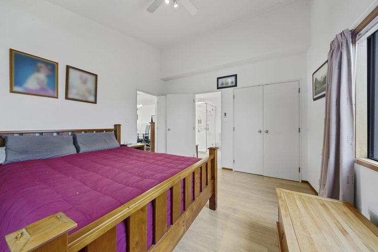 Photo of property in 8 Marina View, Paremata, Porirua, 5026