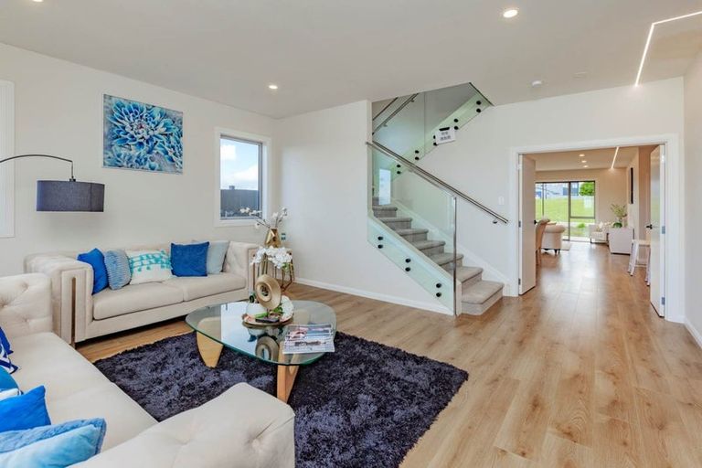 Photo of property in 29 Emerald Avenue, Rosehill, Papakura, 2113