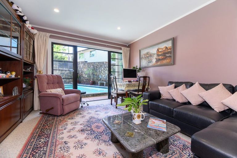 Photo of property in 19 Dudding Avenue, Northcote, Auckland, 0627