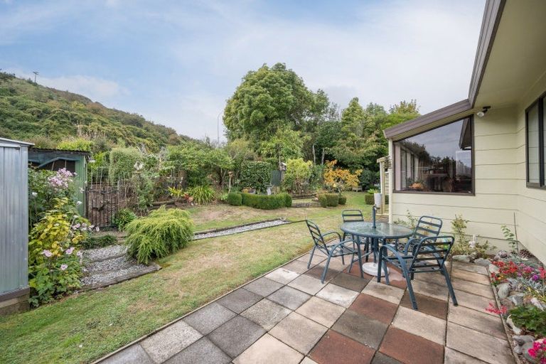 Photo of property in 2/10 Cawthron Crescent, Annesbrook, Nelson, 7011