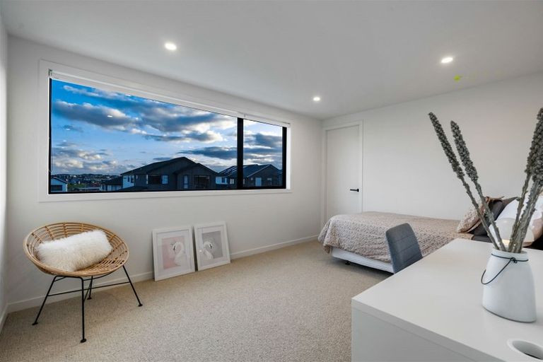 Photo of property in 27 Headsail Drive, Long Bay, Auckland, 0630