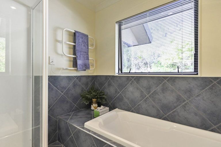 Photo of property in 121 Ballantyne Road, Poraiti, Napier, 4182