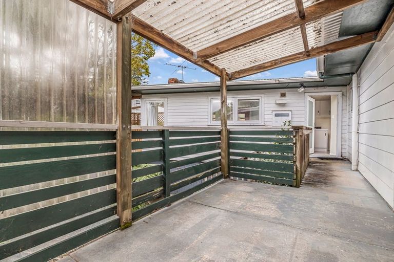 Photo of property in 10 Mackwood Place, Birkdale, Auckland, 0626