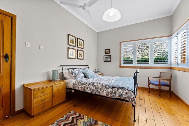 Photo of property in 14 Moore Street, Hillcrest, Auckland, 0627