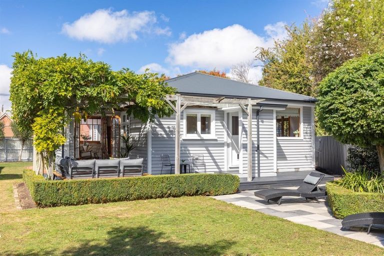 Photo of property in 1 Hawthorne Street, Strowan, Christchurch, 8052