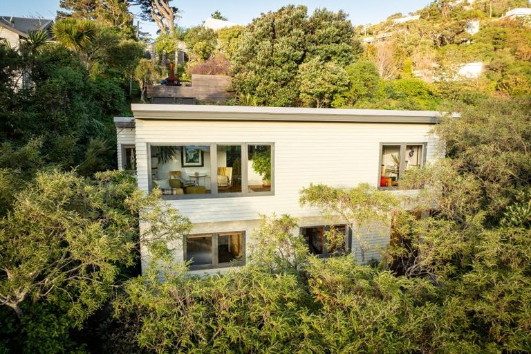 Photo of property in 12 Highland Crescent, Wadestown, Wellington, 6012