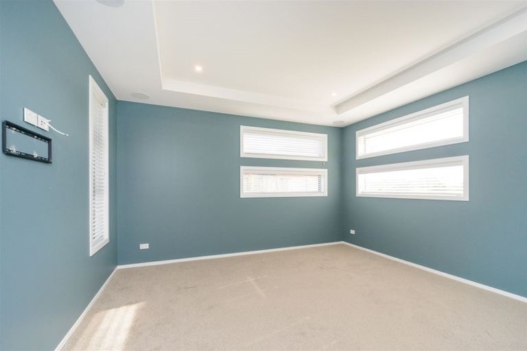 Photo of property in 162 Pacific Drive, Fitzherbert, Palmerston North, 4410