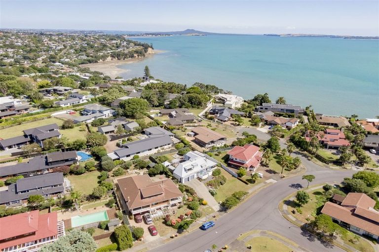 Photo of property in 6 Stevenson Way, Cockle Bay, Auckland, 2014