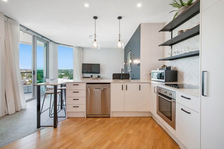 Photo of property in 1011/11 Tamariki Avenue, Kelston, Auckland, 0602