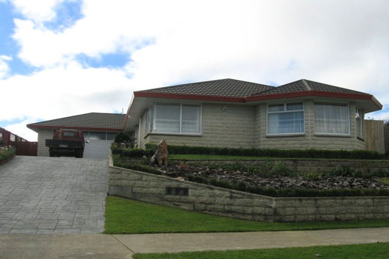 Photo of property in 83 Pacific Drive, Fitzherbert, Palmerston North, 4410
