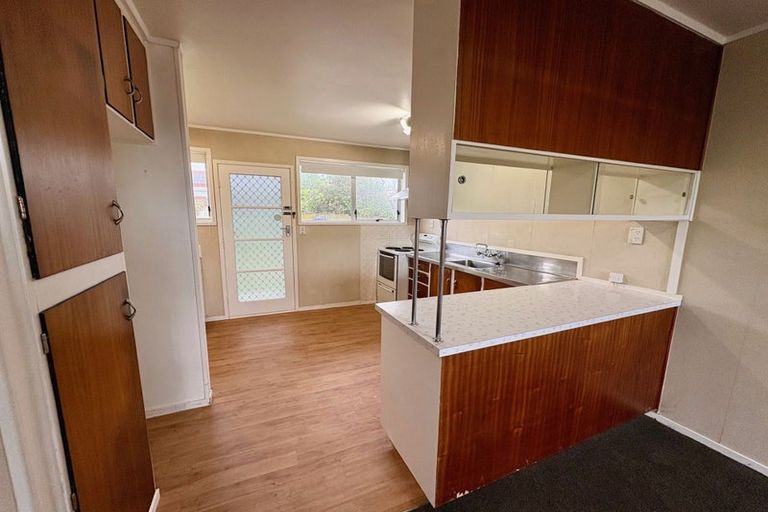 Photo of property in 4/48 Mcleod Road, Henderson, Auckland, 0612