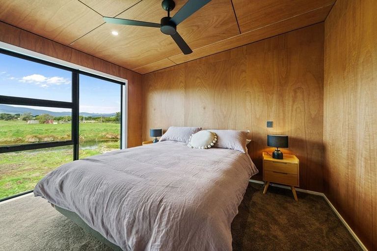 Photo of property in 42 Kapiti Lane, Otaki Beach, Otaki, 5512