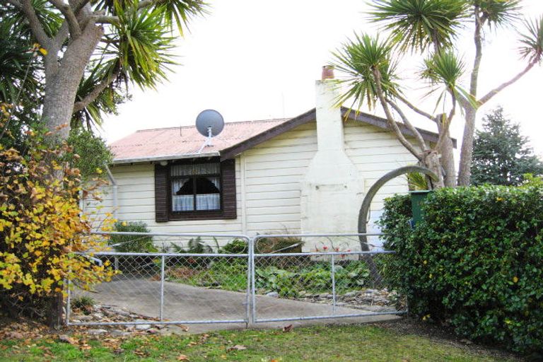 Photo of property in 14 Lincoln Street, Hampden, 9410