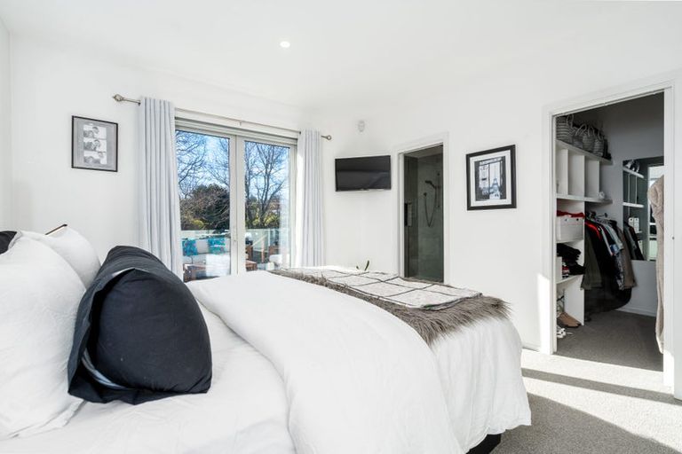 Photo of property in 218 Riverlaw Terrace, Saint Martins, Christchurch, 8022