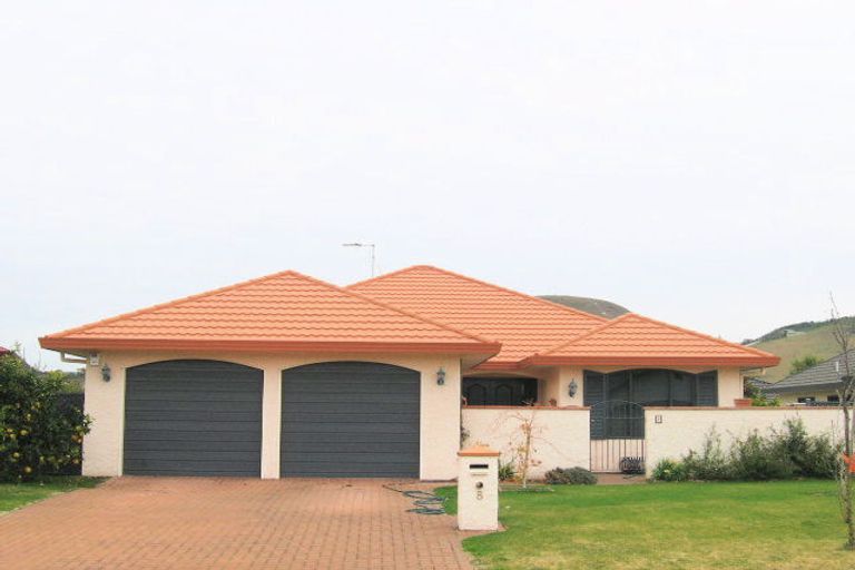 Photo of property in 8 Rutland Place, Taradale, Napier, 4112