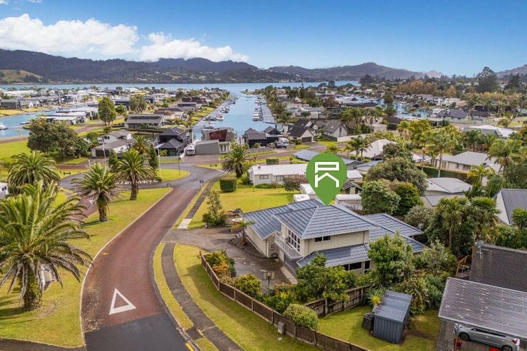 Photo of property in 102 The Quay, Pauanui, Hikuai, 3579