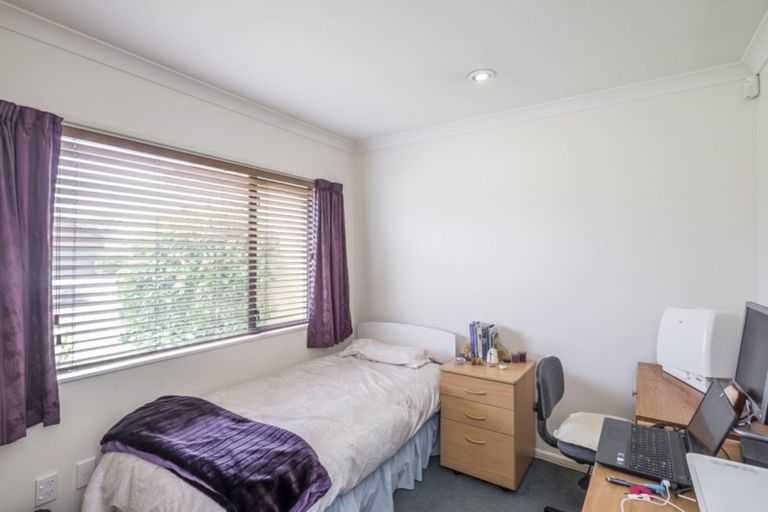 Photo of property in 38 Lorna Irene Drive, Raumati South, Paraparaumu, 5032