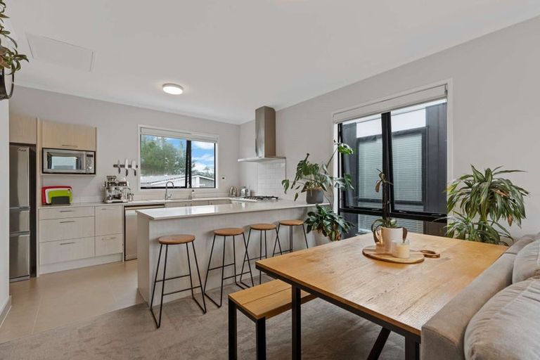 Photo of property in 5 Awamarino Way, Westgate, Auckland, 0614