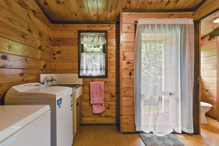 Photo of property in 3 Tombleson Road, Lake Rotoma, Rotorua, 3074